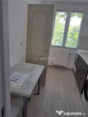 3 camere, Sebastian, Totul Nou
