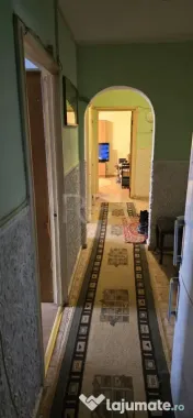 3 camere, et 7/10, bloc 1979, 74 mp-Pacii, Str Barsanesti 