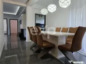 Apartament 5 camere + parcare + grădină, Str. Avram Iancu, 