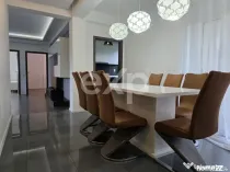 Apartament 5 camere + parcare + grădină, Str. Avram Iancu,