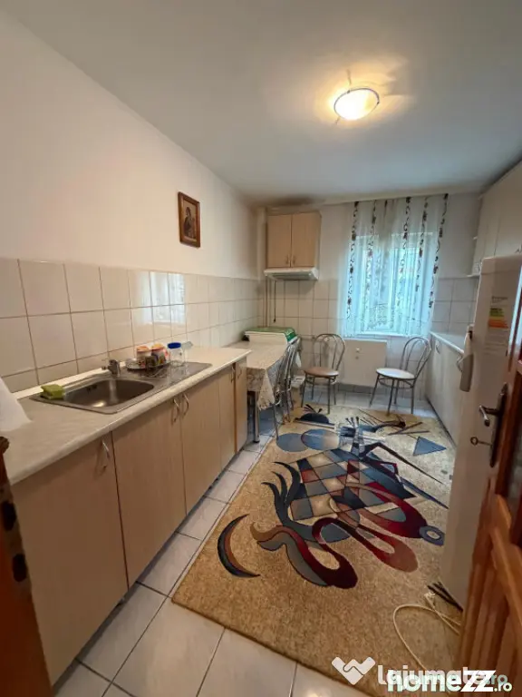Apartament 3 camere, etaj intermediar, Radauti - Radauti (Suceava)