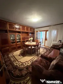 Apartament 3 camere, etaj intermediar, Radauti