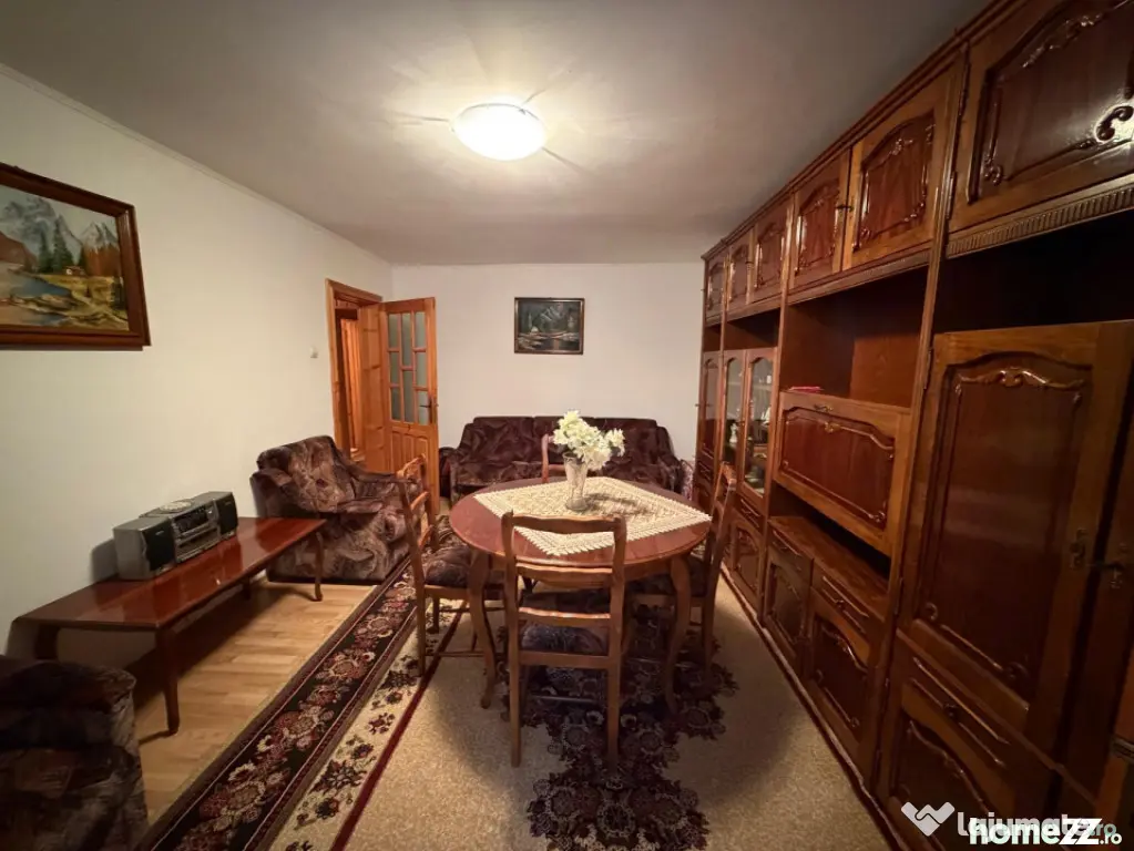 Apartament 3 camere, etaj intermediar, Radauti - Radauti (Suceava)
