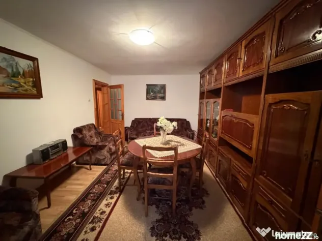 Apartament 3 camere, etaj intermediar, Radauti - Radauti (Suceava)