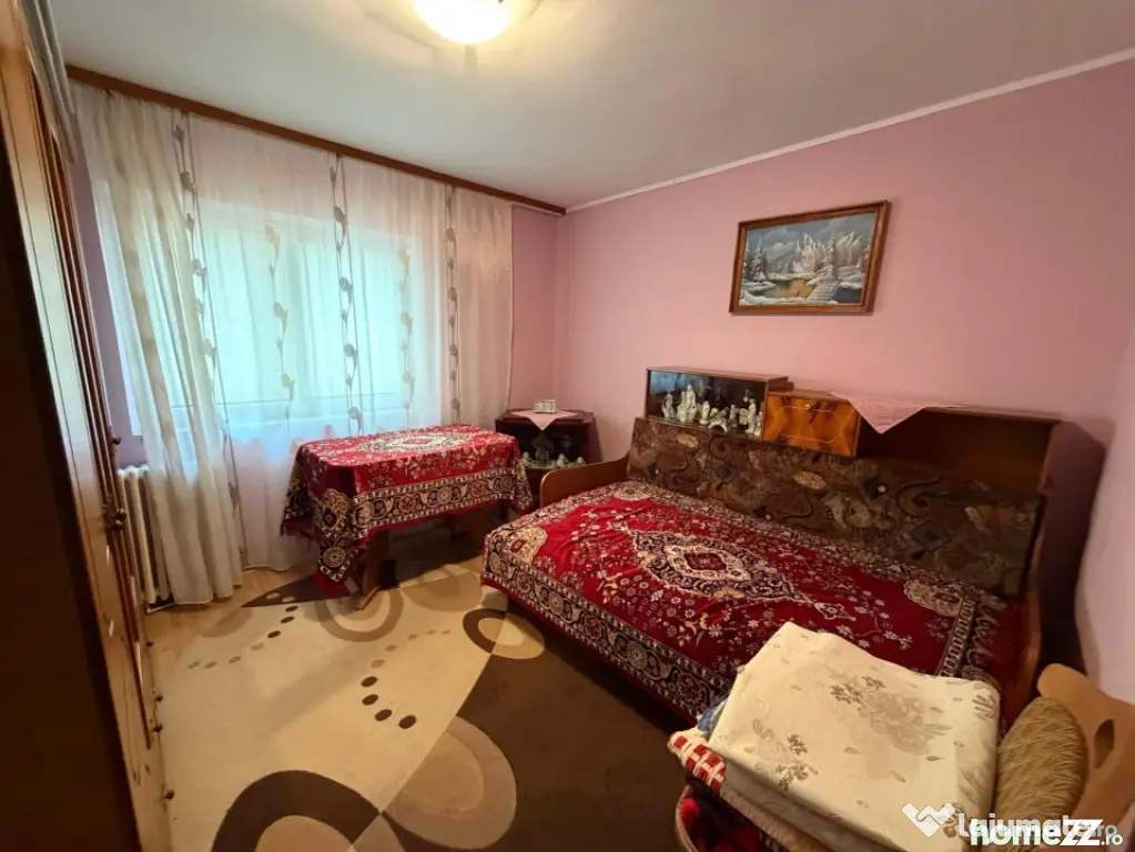 Apartament 3 camere, etaj intermediar, Radauti - Radauti (Suceava)
