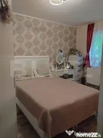 Apartament cu 3 camere, zona Licee