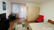 Dristor parter cu balcon la metrou 