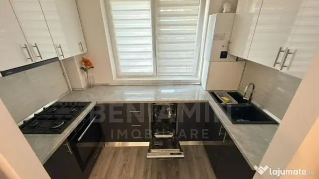 2 camere - bloc nou -2 bai - curte 70mp - 2 parcari - Hap...