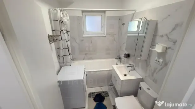 2 camere - bloc nou -2 bai - curte 70mp - 2 parcari - Hap...