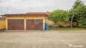 VILA SANNE – 10 camere, teren 1300 mp, Hălchiu 
