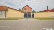 VILA SANNE – 10 camere, teren 1300 mp, Hălchiu 
