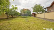 VILA SANNE – 10 camere, teren 1300 mp, Hălchiu 