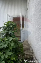 Casă / Vilă cu 3 camere de vânzare în zona Burdujeni