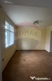 Casă / Vilă cu 3 camere de vânzare în zona Burdujeni