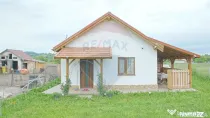 Casa de vacanta + Teren intravilan Acris | Vama Buzaului ...