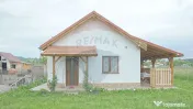 Casa de vacanta + Teren intravilan Acris | Vama Buzaului ... 