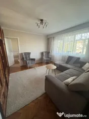 Apartament 3 camere, etaj 2, 61 mp, zona Han 