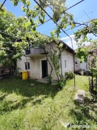 Proprietate cu 3 case și teren generos LEU , la doar 20 km 