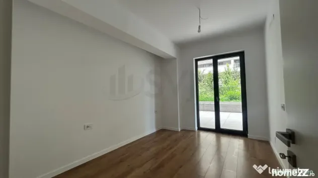 Apartament 3 camere gradina
