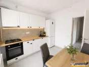 Apartament cu 3 camere, decomandat, regim vila, terasa, 2bai