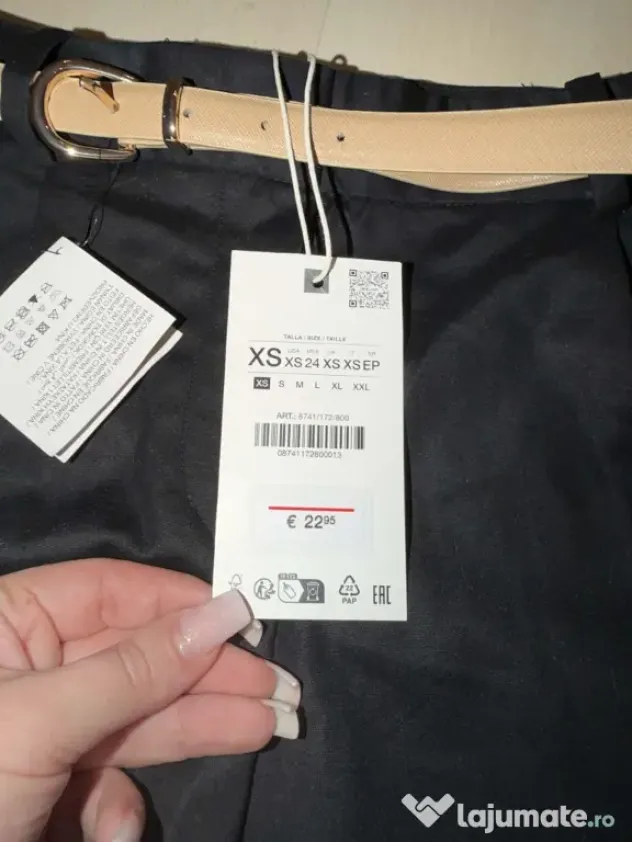Pantaloni scurți Zara