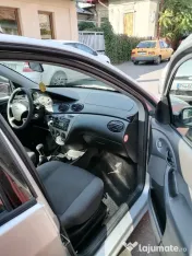 Ford focus benzina 1,6 Sedan