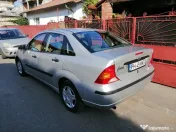 Ford focus benzina 1,6 Sedan
