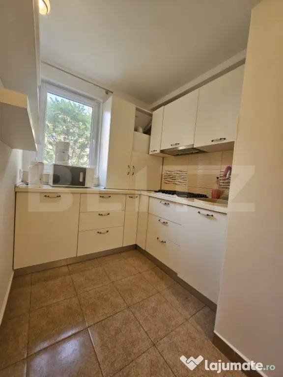 Apartament decomandat 2 camere mobilat si utilat, parcare, z