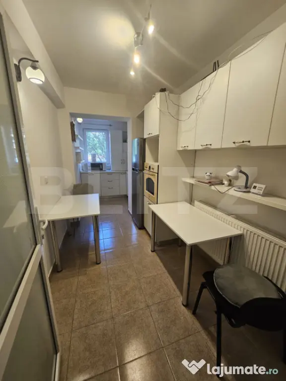Apartament decomandat 2 camere mobilat si utilat, parcare, z