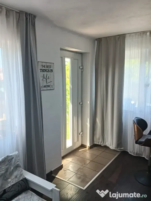 Vând casă cu teren în zona Titu