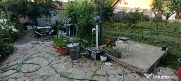 Vând casă cu teren în zona Titu