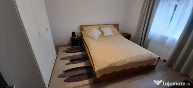 Vând casă cu teren în zona Titu