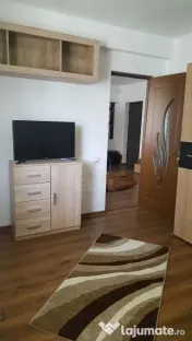 Apartament 2 camere semidecomandat zona Catanelor 