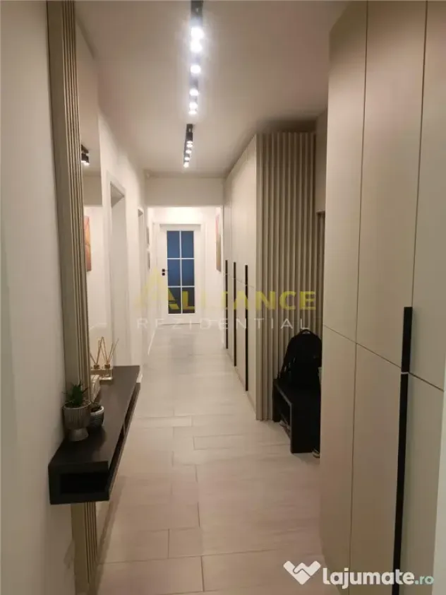 Grand Kristal ~ Apartament 3 camere decomandat