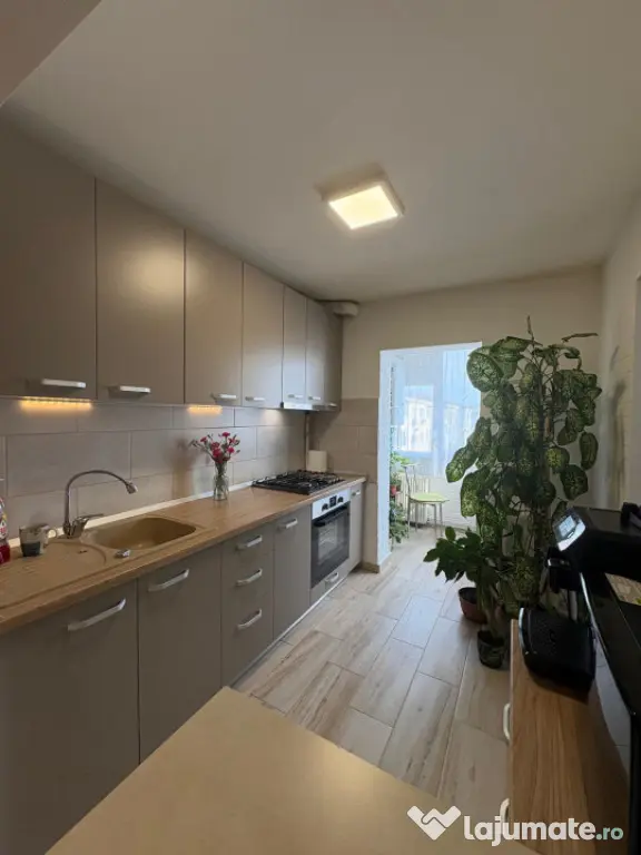 Apartament 2 camere decomandat, 57 mp utili, mobilat și uti