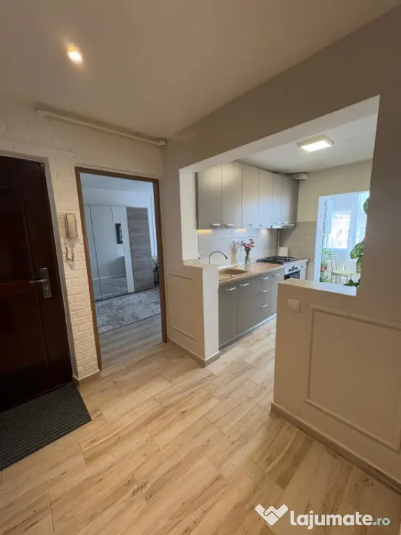 Apartament 2 camere decomandat, 57 mp utili, mobilat și uti
