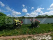 Vilă Generoasă cu 5 Camere și Livadă pe Rod în Valea Vo