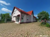 Vilă Generoasă cu 5 Camere și Livadă pe Rod în Valea Vo