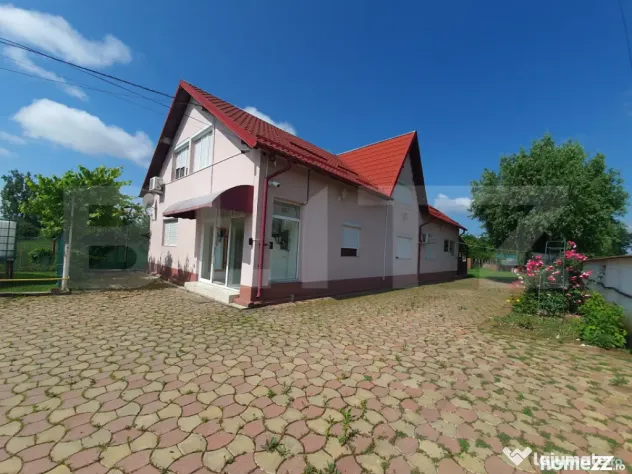 Vilă cu 5 camere, 280 mp, livadă pe rod, zona Valea Voievo