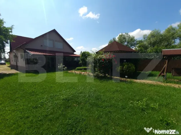 Vilă cu 5 camere, 280 mp, livadă pe rod, zona Valea Voievo