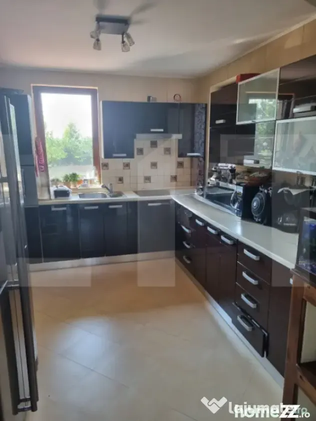 Casă individuală S+P+ET1+M 400 mp, teren 700 mp, Zona BUCO - Botosani (Botosani)