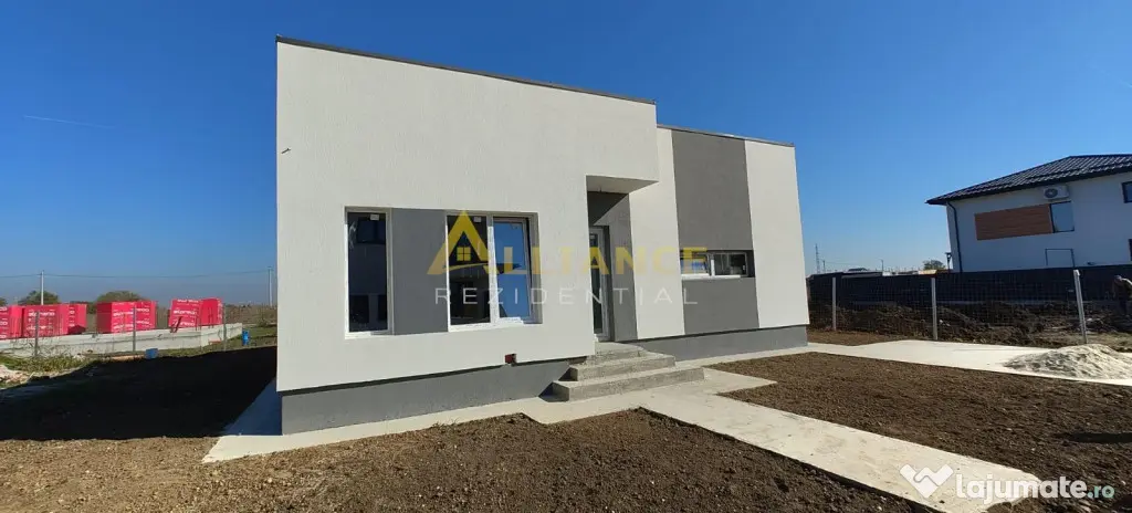 Casa individuala - 3 camere - 2 bai-310 mp teren