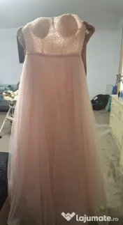 Vand rochie pt. nasa