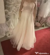 Vand rochie pt. nasa
