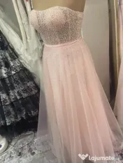Vand rochie pt. nasa