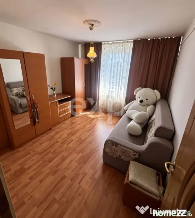 Apartament 2 camere de vânzare – Zona Craiovei, Strada Ti