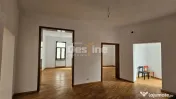 Spațiu de birouri într-o vilă istorică | 160 mp | Piața 