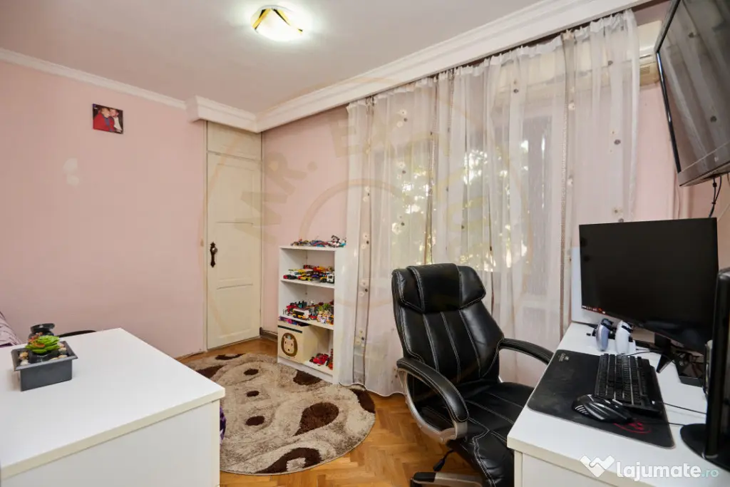 APARTAMENT 3 CAMERE -DECOMANDAT + LOC DE PARCARE - PITEȘTI