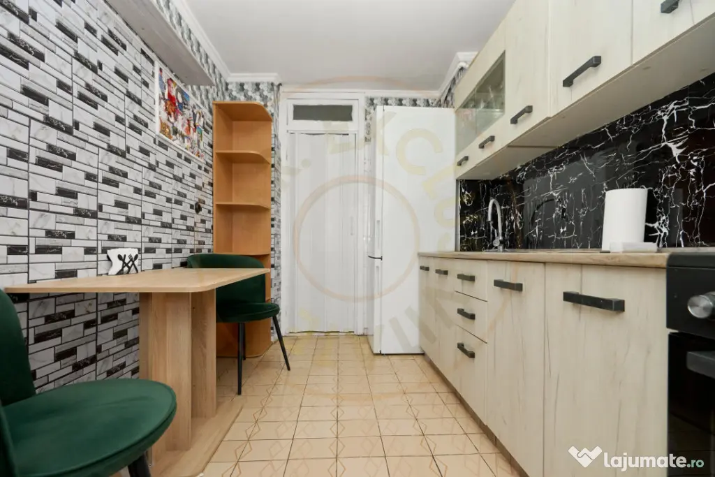 APARTAMENT 3 CAMERE -DECOMANDAT + LOC DE PARCARE - PITEȘTI