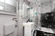 APARTAMENT 3 CAMERE -DECOMANDAT + LOC DE PARCARE - PITEȘTI